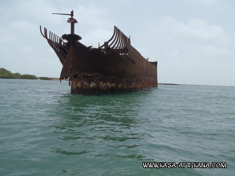 Photos de l'archipel Bijagos Guine Bissau : Pittoresque - Epave