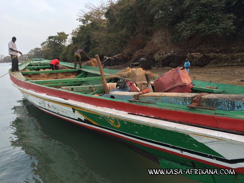 Photos de l'archipel Bijagos Guinée Bissau : Peuple Bijagos - Pirogue à tout faire