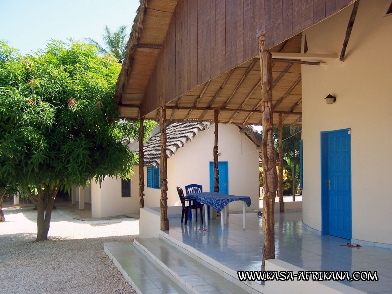 Photos Bijagos Island, Guinea Bissau : Hotel & outbuildings	 - Gilles and Tina's house