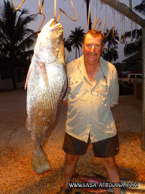 Photos Bijagos Island, Guinea Bissau : Our best catches - 12kg Umbrine